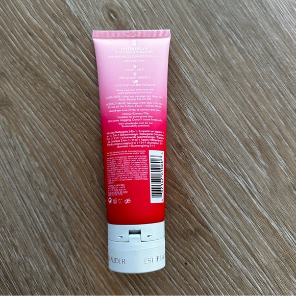 New Ester Lauder 2 in 1 foam cleanser - Picture 2 of 4